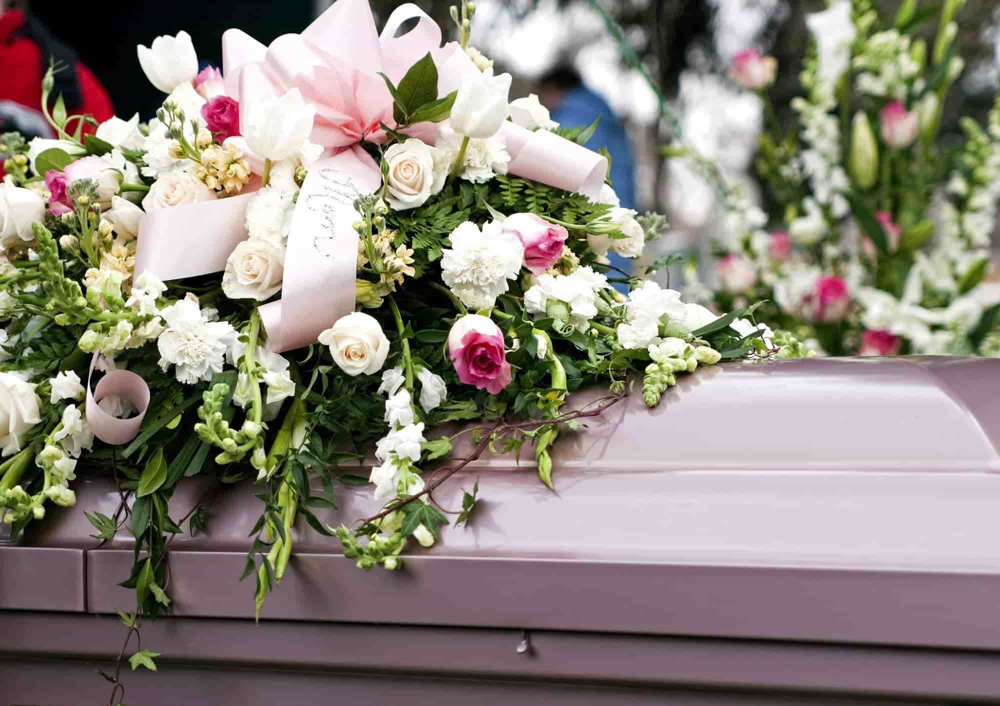 funeral flowers شحن جثمان المتوفي إلى بلاده